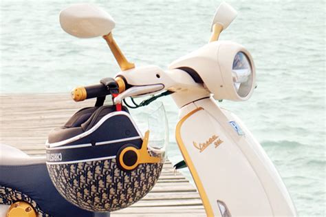 vespa dior zadel|vespa christian dior 946.